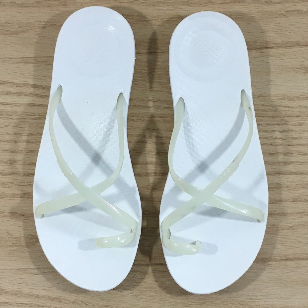 FitFlop Iqushion Wave Pearlised flip flop sandal